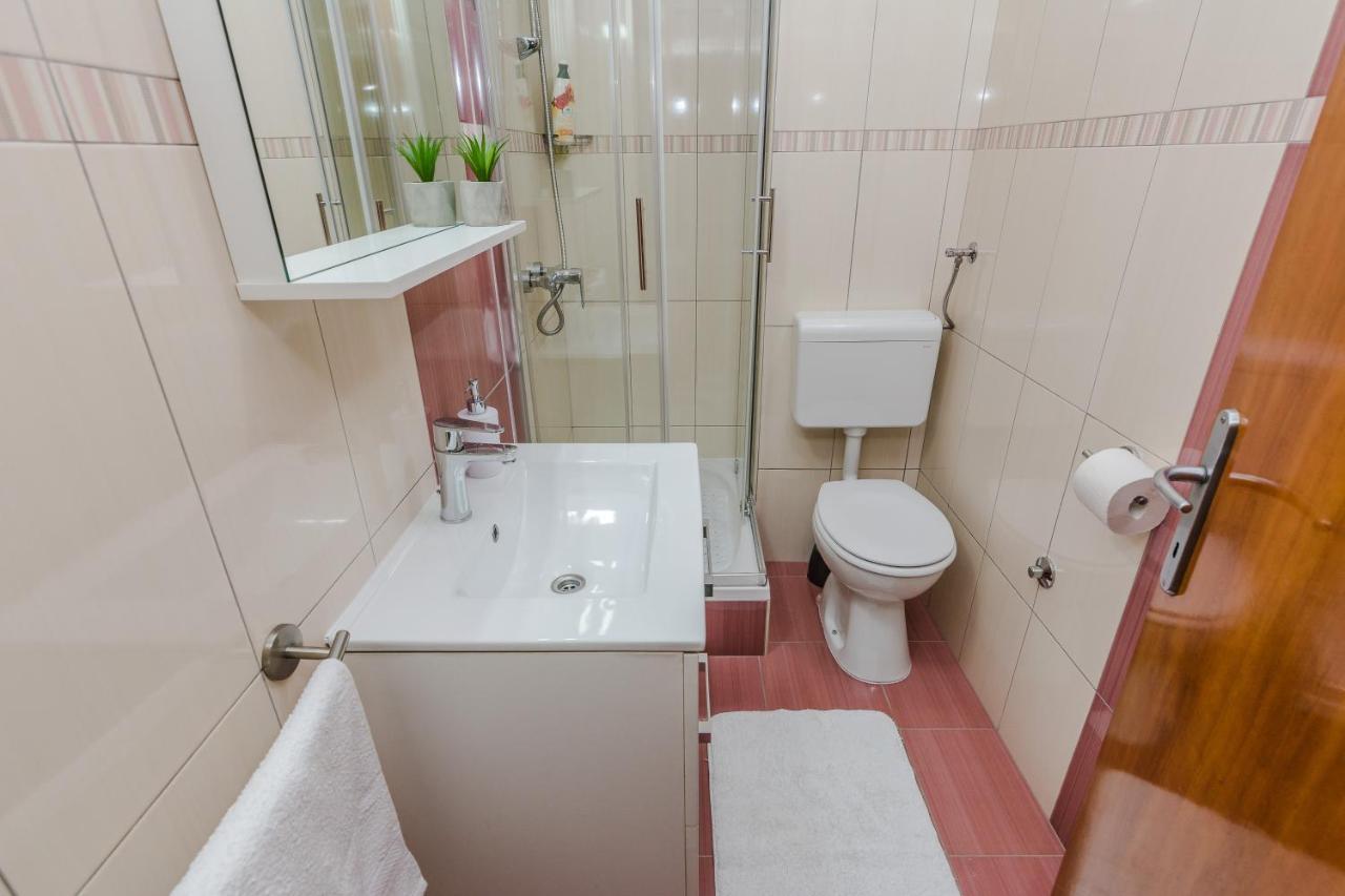 Neva Room With Private Bathroom Zadar Eksteriør bilde
